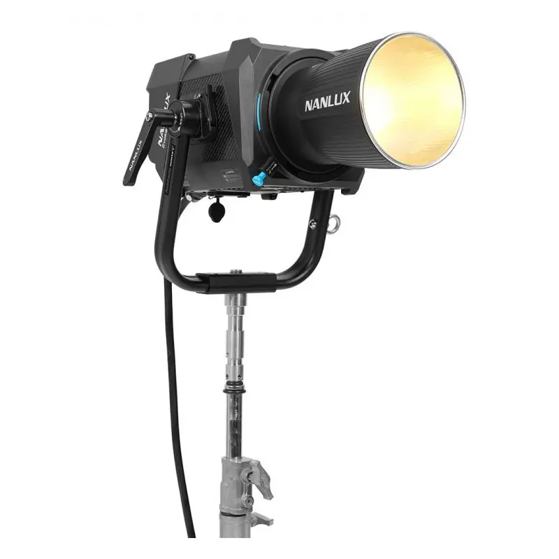 Nanlux Evoke 900C RGBLAC Imprescindible (Must-Have)