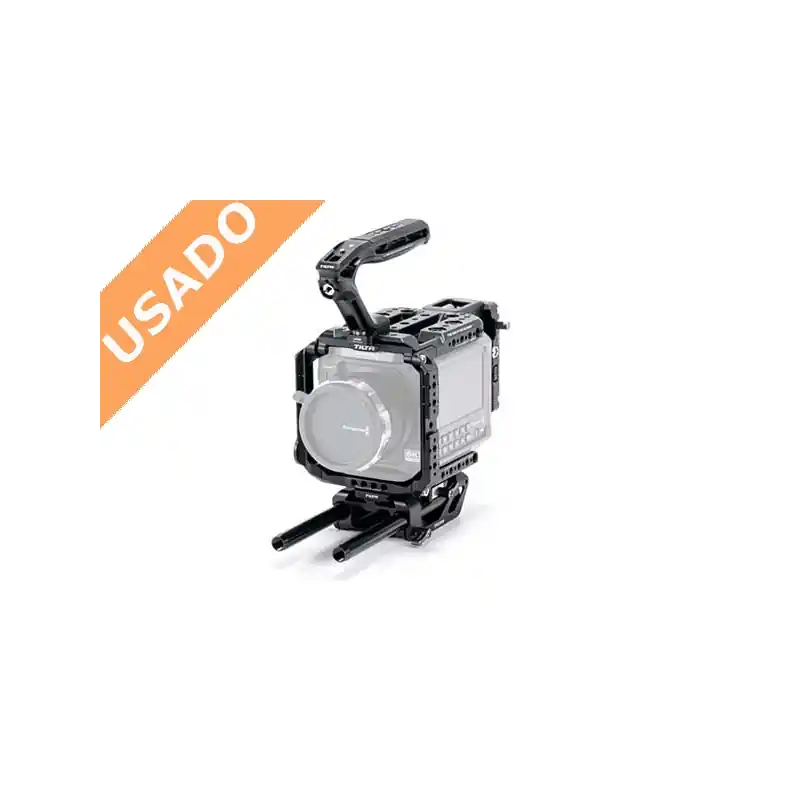 Ordena Ya TILTA ES-T21-B-V (Usado) Cage para cámara Blackmagic Pyxis con montura de batería V-Mount.