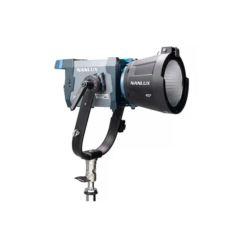 Liquidación NANLUX EVOKE 150C Foco de luz LED RGBWW con 150W de potencia