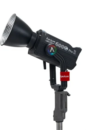 Imprescindible (Must-Have) Aputure LS 600c Pro II – Foco de luz puntual