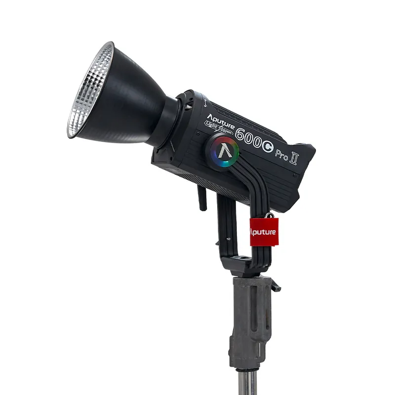 Imprescindible (Must-Have) Aputure LS 600c Pro II – Foco de luz puntual